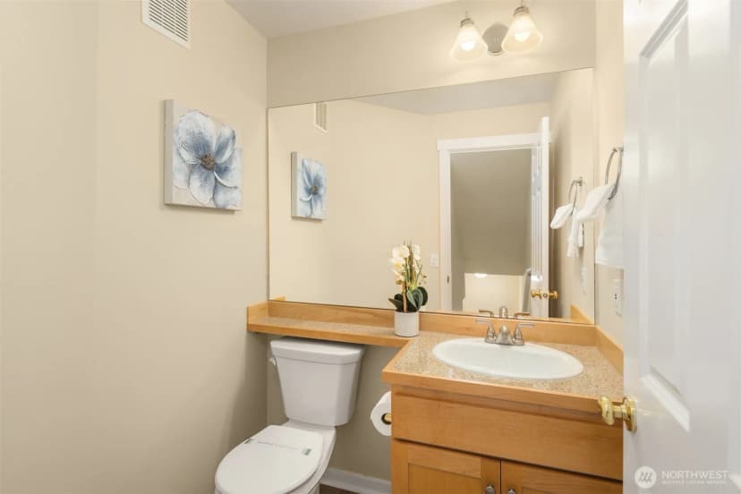 Property photo for 1387 Huckleberry Circle, Issaquah photo 12