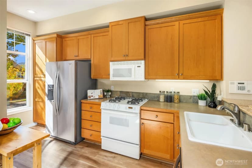 Property photo for 1387 Huckleberry Circle, Issaquah photo 8