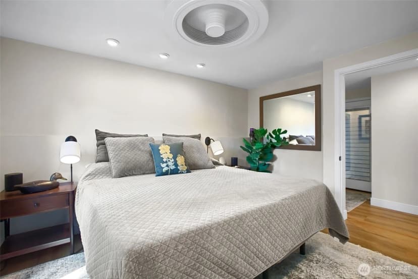 Property photo for 2400 E Howell Street #f, Seattle photo 20