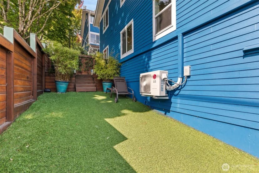 Property photo for 2400 E Howell Street #f, Seattle photo 33