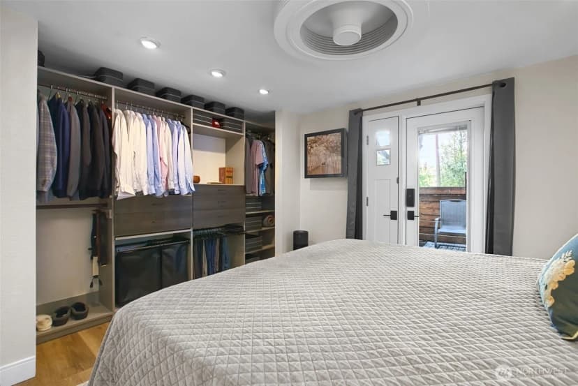 Property photo for 2400 E Howell Street #f, Seattle photo 19
