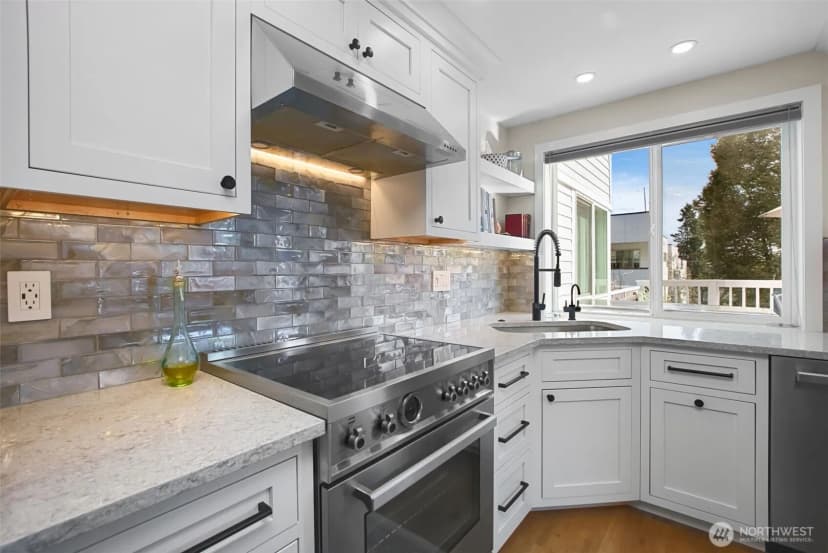 Property photo for 2400 E Howell Street #f, Seattle photo 8