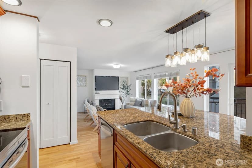 Property photo for 500 Aloha Street #211, Seattle photo 12