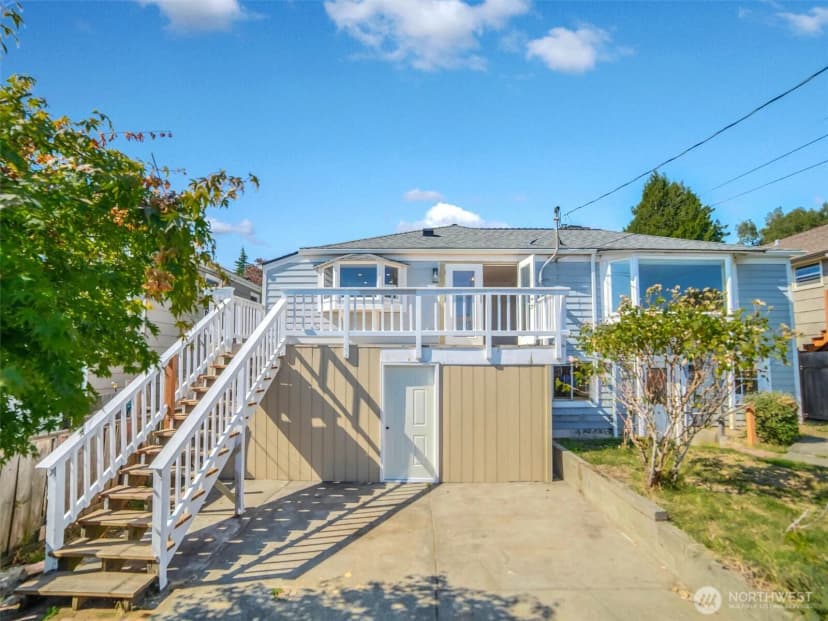 Property photo for 4044 39th Avenue Sw, Seattle photo 24