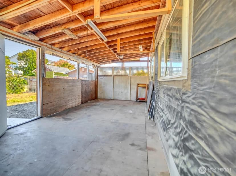 Property photo for 4044 39th Avenue Sw, Seattle photo 26