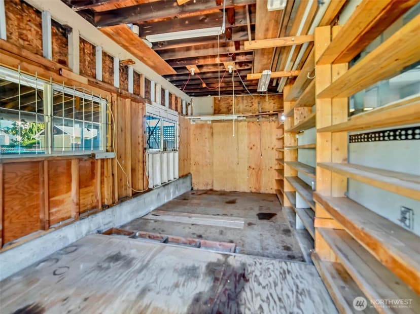 Property photo for 4044 39th Avenue Sw, Seattle photo 32