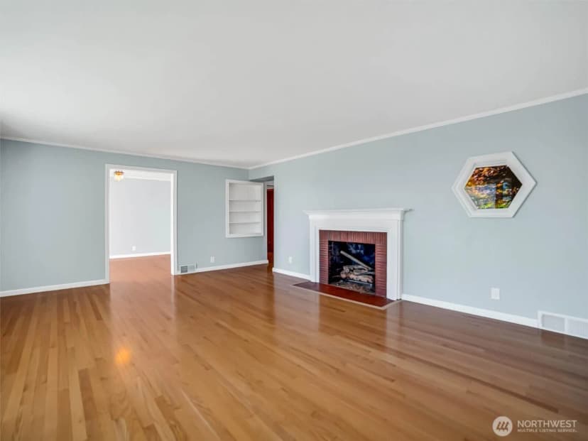 Property photo for 4044 39th Avenue Sw, Seattle photo 5