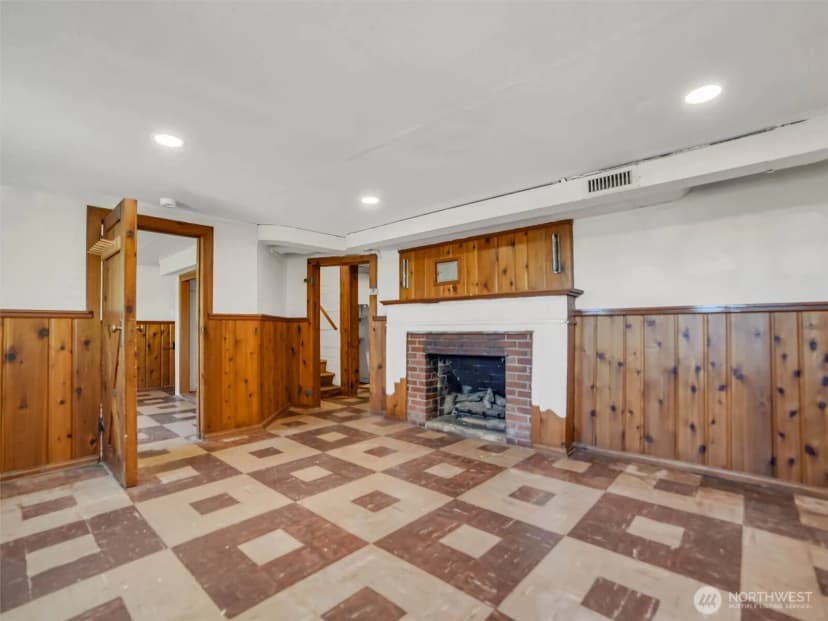 Property photo for 4044 39th Avenue Sw, Seattle photo 17