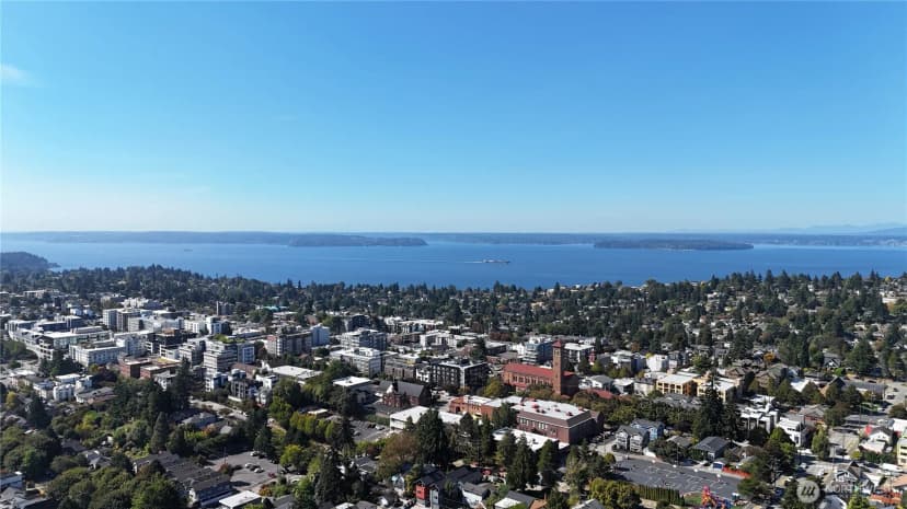 Property photo for 4044 39th Avenue Sw, Seattle photo 35