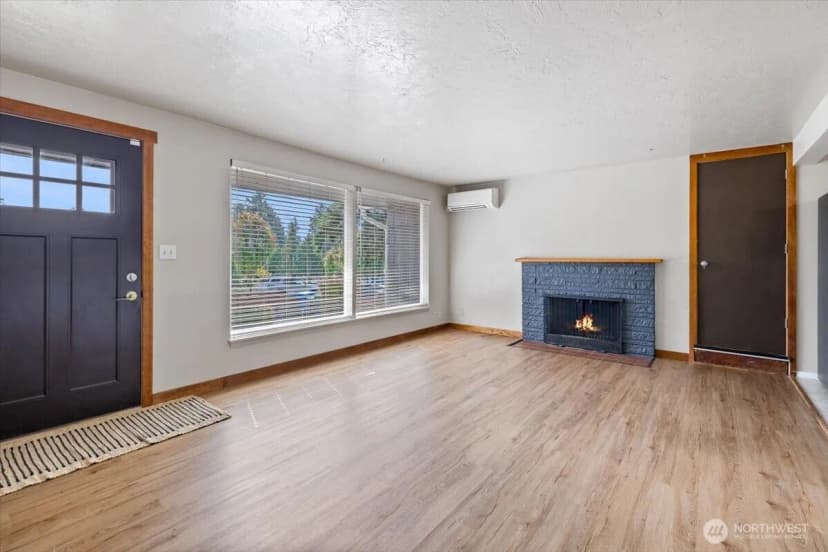 Property photo for 1416 Ne 158th Street, Shoreline photo 4