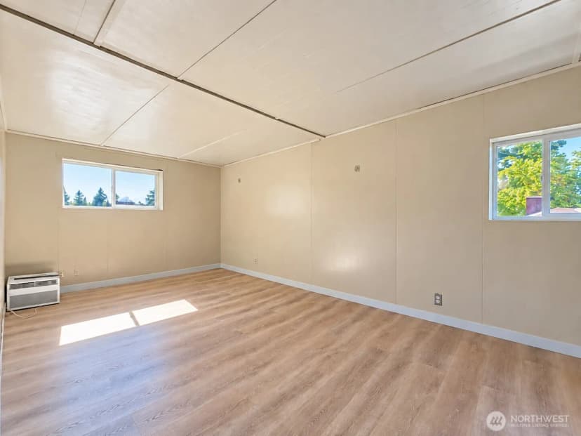 Property photo for 1416 Ne 158th Street, Shoreline photo 9