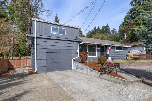 Property photo for 1416 Ne 158th Street, Shoreline photo 3
