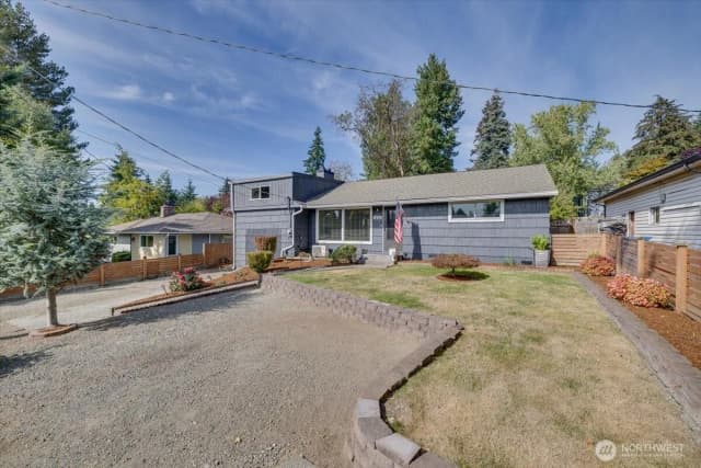 Property photo for 1416 Ne 158th Street, Shoreline photo 2