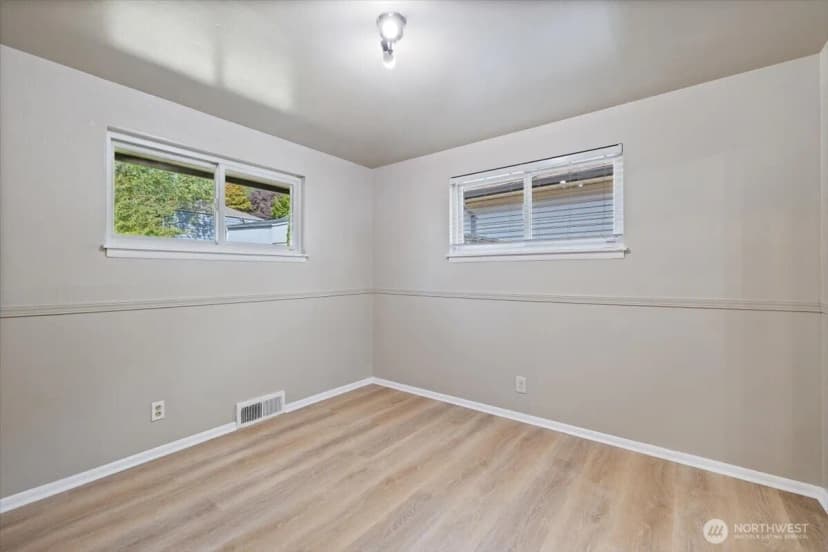 Property photo for 1416 Ne 158th Street, Shoreline photo 16