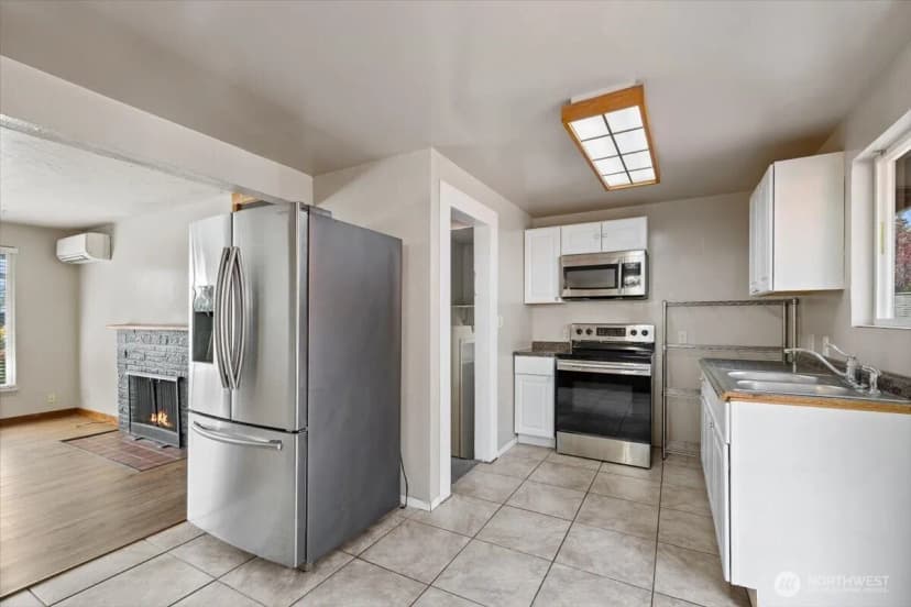 Property photo for 1416 Ne 158th Street, Shoreline photo 19