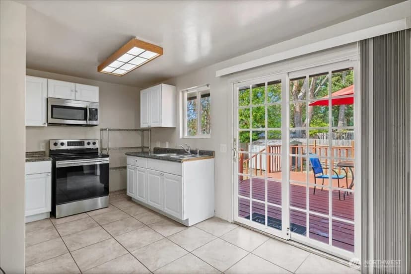 Property photo for 1416 Ne 158th Street, Shoreline photo 20