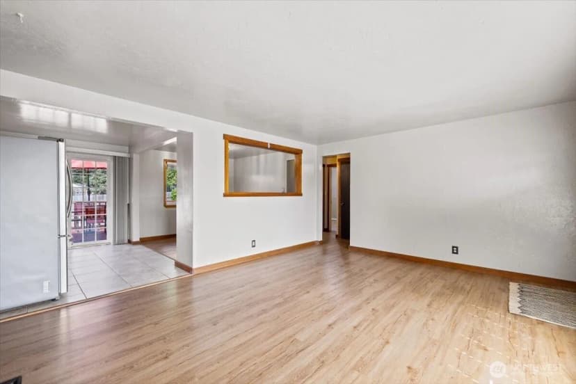 Property photo for 1416 Ne 158th Street, Shoreline photo 6