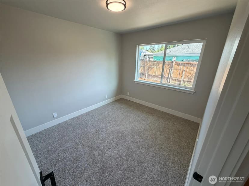 Property photo for 857 S 72nd Street, Tacoma photo 8