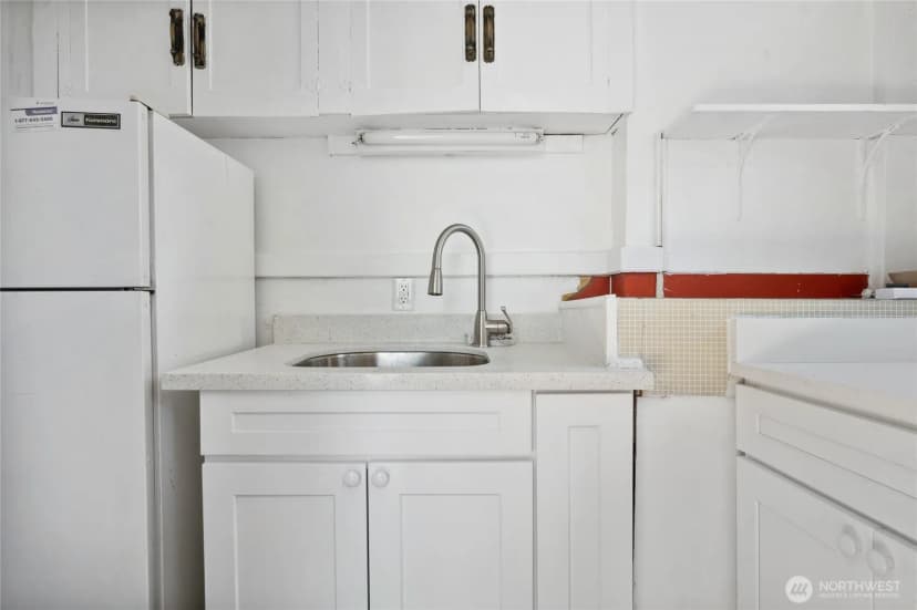 Property photo for 206 12th Avenue E, Seattle photo 8