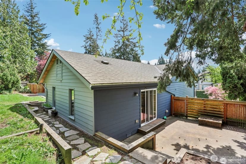 Property photo for 12456 Se 27th Street, Bellevue photo 30