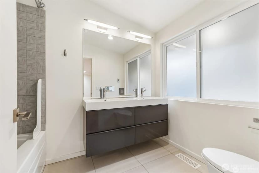 Property photo for 12456 Se 27th Street, Bellevue photo 18