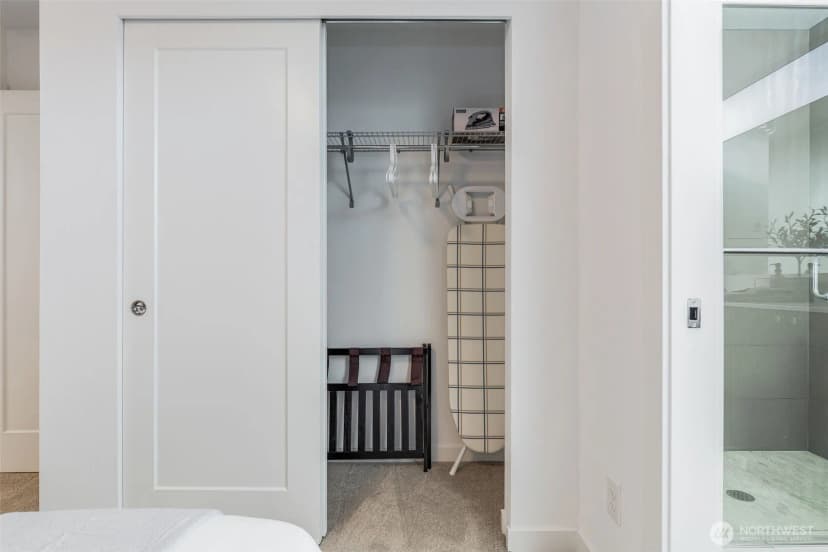 Property photo for 1112 13th Avenue #e, Seattle photo 23