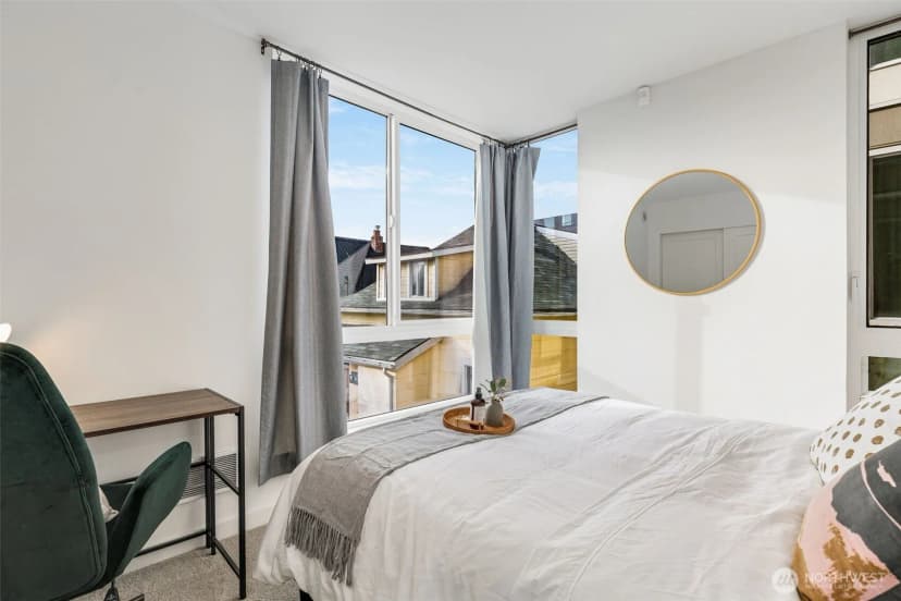 Property photo for 1112 13th Avenue #e, Seattle photo 16