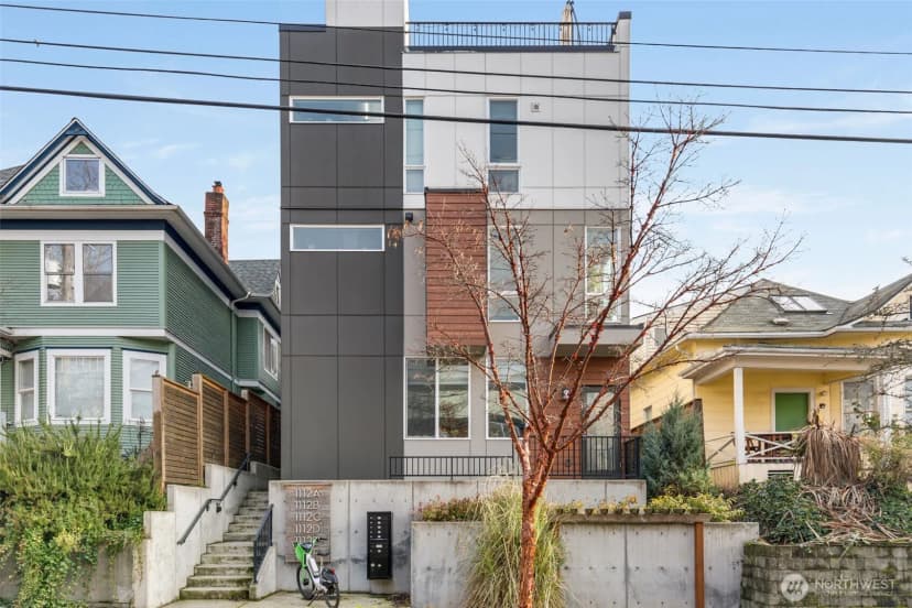 Property photo for 1112 13th Avenue #e, Seattle photo 3