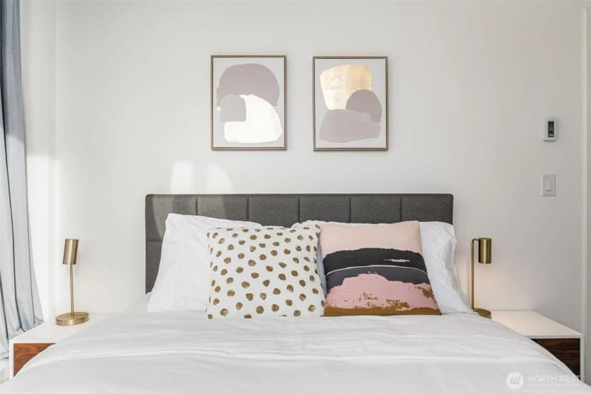 Property photo for 1112 13th Avenue #e, Seattle photo 17