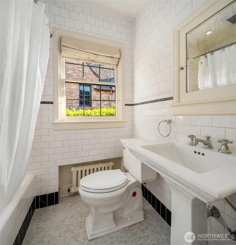 Property photo for 1641 Windermere Drive E, Seattle photo 27
