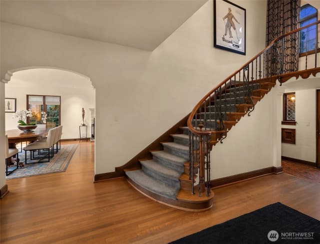 Property photo for 1641 Windermere Drive E, Seattle photo 4