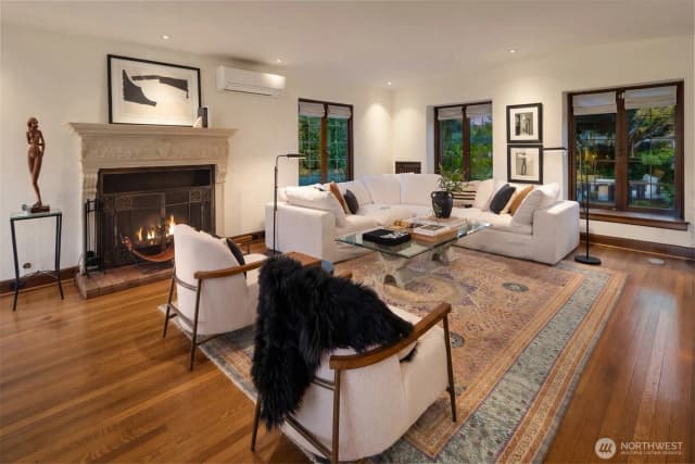 Property photo for 1641 Windermere Drive E, Seattle photo 5