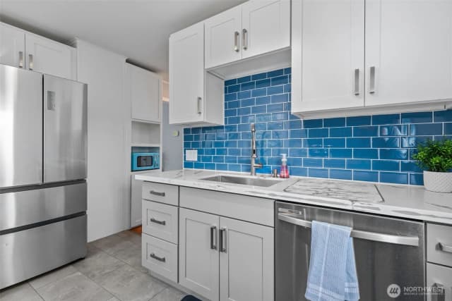 Property photo for 12450 1st Avenue Sw, Burien photo 5