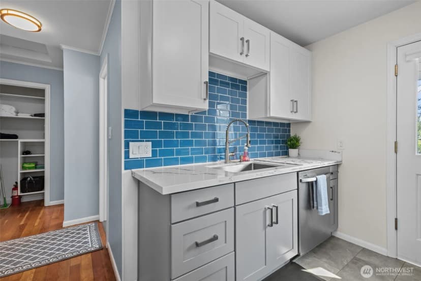 Property photo for 12450 1st Avenue Sw, Burien photo 4