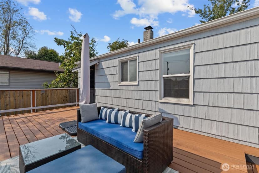 Property photo for 12450 1st Avenue Sw, Burien photo 20
