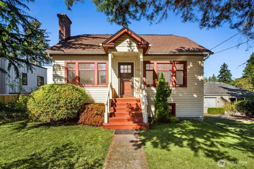 Property photo for 1222 Ne 100th Street, Seattle photo 2