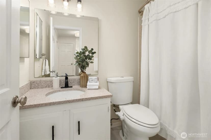 Property photo for 15003 Ne 10th Place, Bellevue photo 20