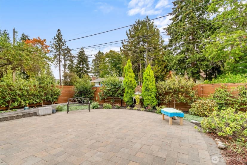 Property photo for 11037 Sand Point Way Ne, Seattle photo 24