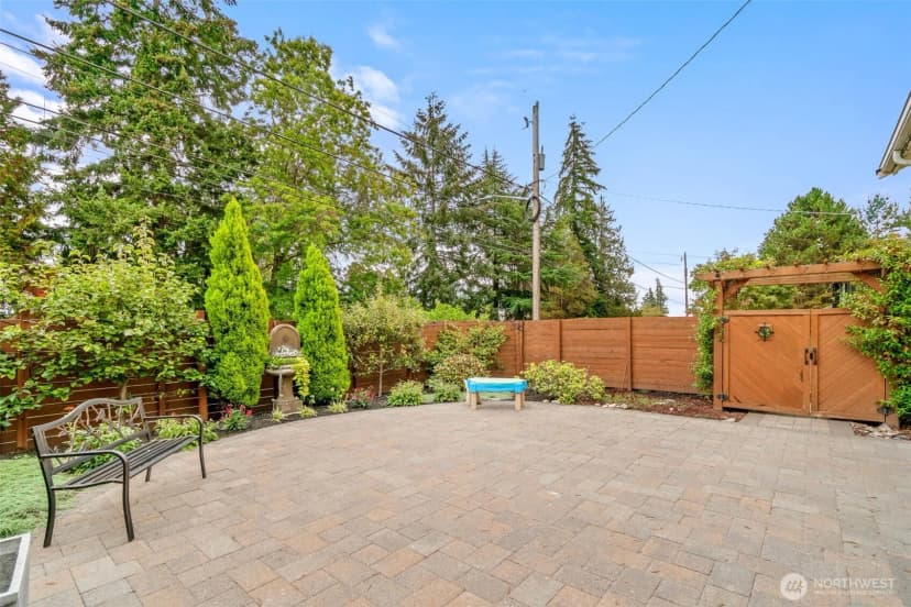 Property photo for 11037 Sand Point Way Ne, Seattle photo 25