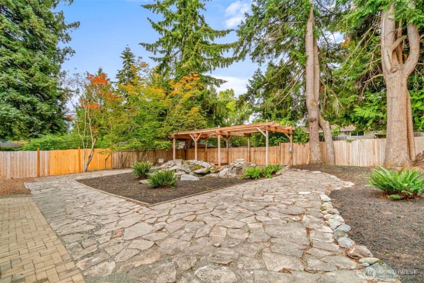 Property photo for 11037 Sand Point Way Ne, Seattle photo 23