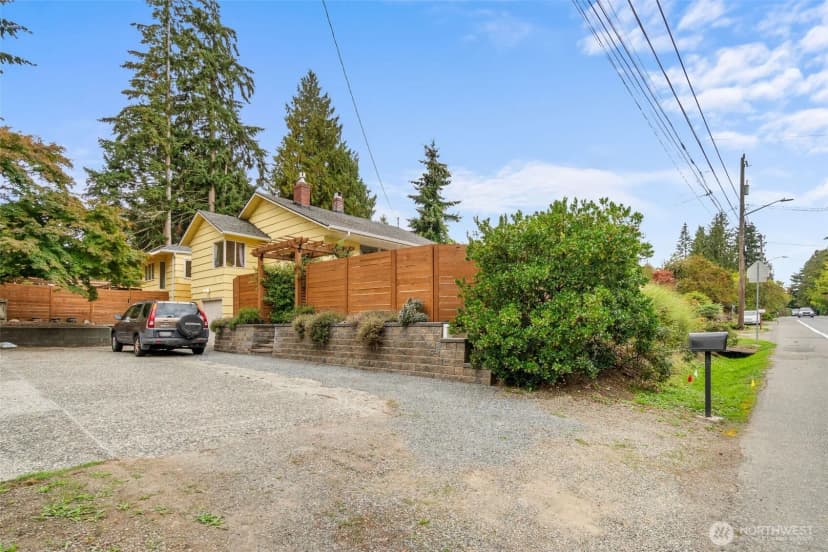 Property photo for 11037 Sand Point Way Ne, Seattle photo 28