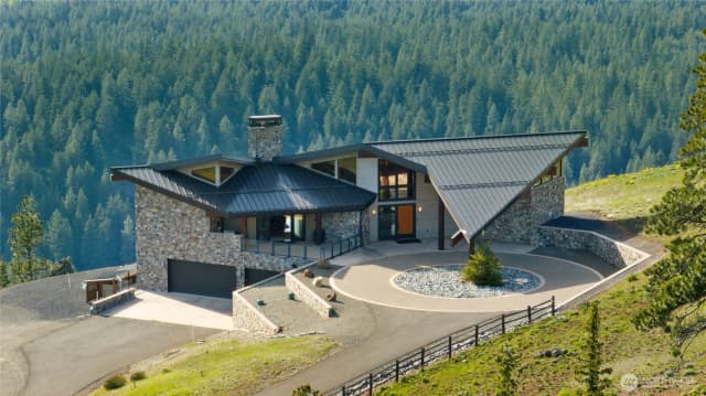 Property photo for 3653 Hart Road, Cle Elum photo 2