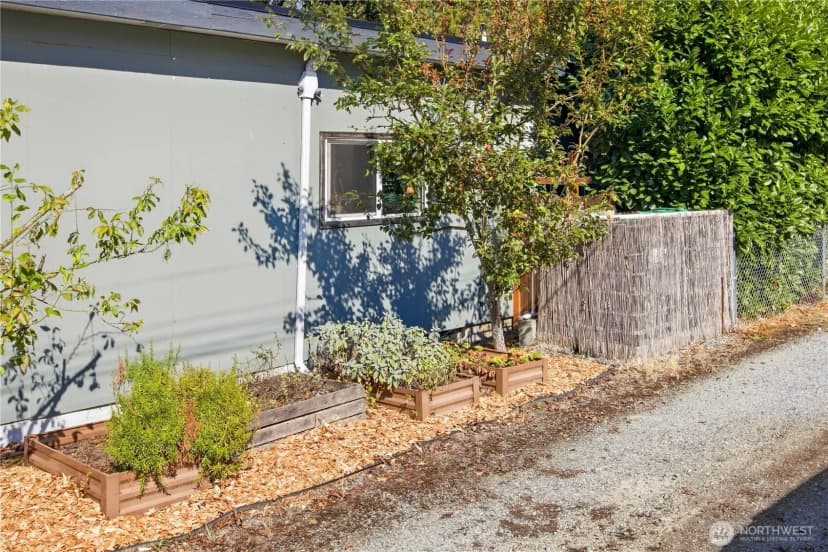 Property photo for 9712 57th Avenue S, Seattle photo 28