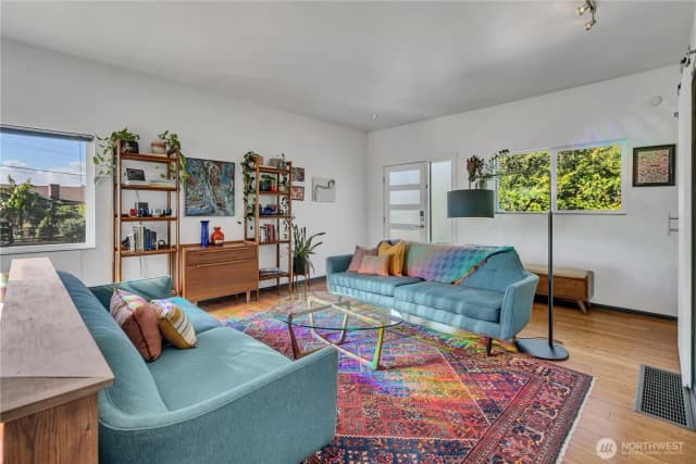 Property photo for 9712 57th Avenue S, Seattle photo 5