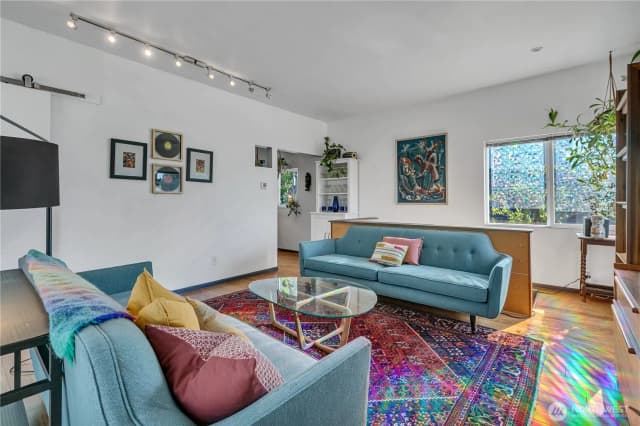 Property photo for 9712 57th Avenue S, Seattle photo 4