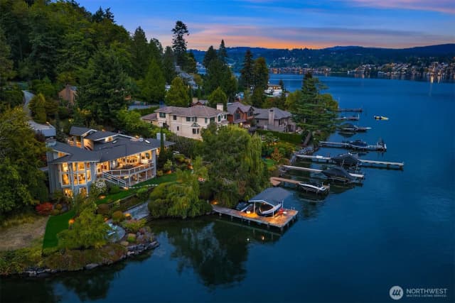 Property photo for 8493 W Mercer Way, Mercer Island photo 4