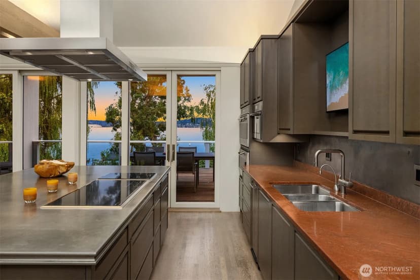 Property photo for 8493 W Mercer Way, Mercer Island photo 13