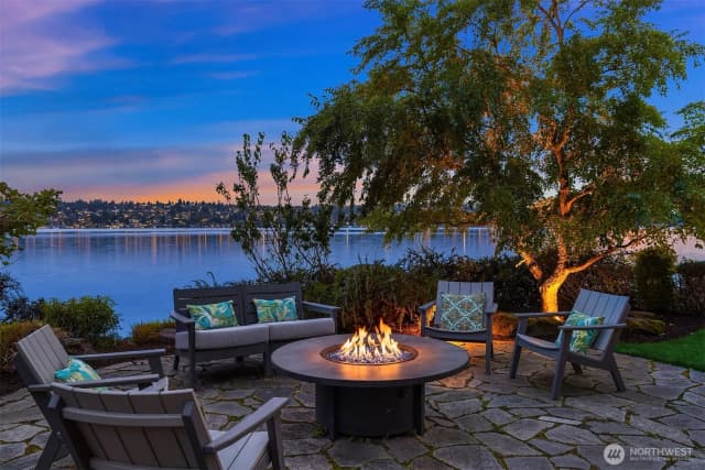 Property photo for 8493 W Mercer Way, Mercer Island photo 3