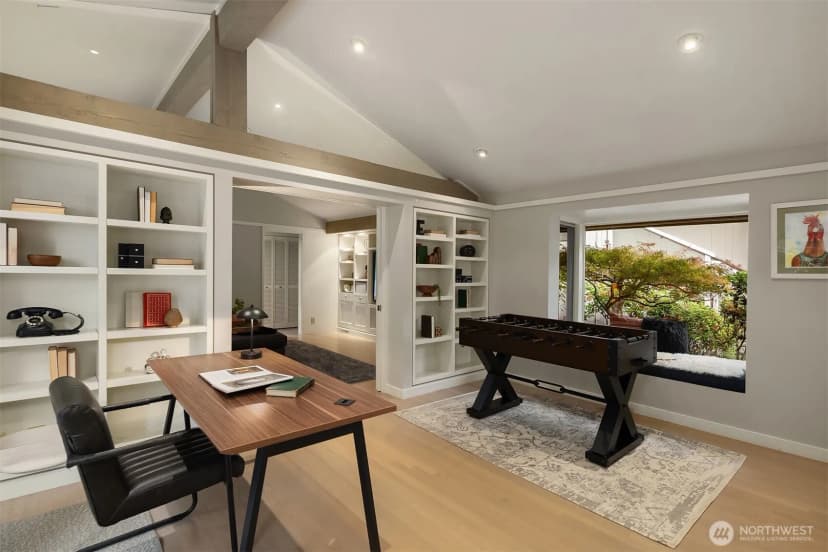 Property photo for 8493 W Mercer Way, Mercer Island photo 18