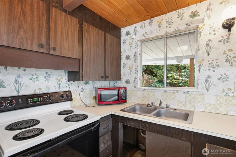 Property photo for 39304 Ski Park Road E, Eatonville photo 11